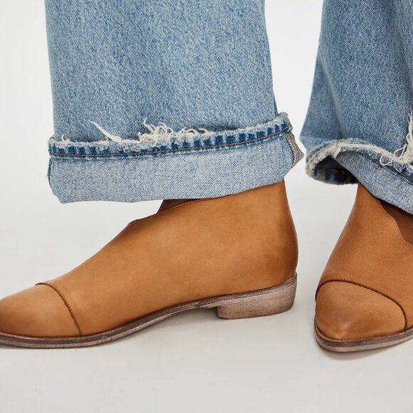 Free People Royale Flat Bootie in Camel Size 8 - Picture 2 of 8
